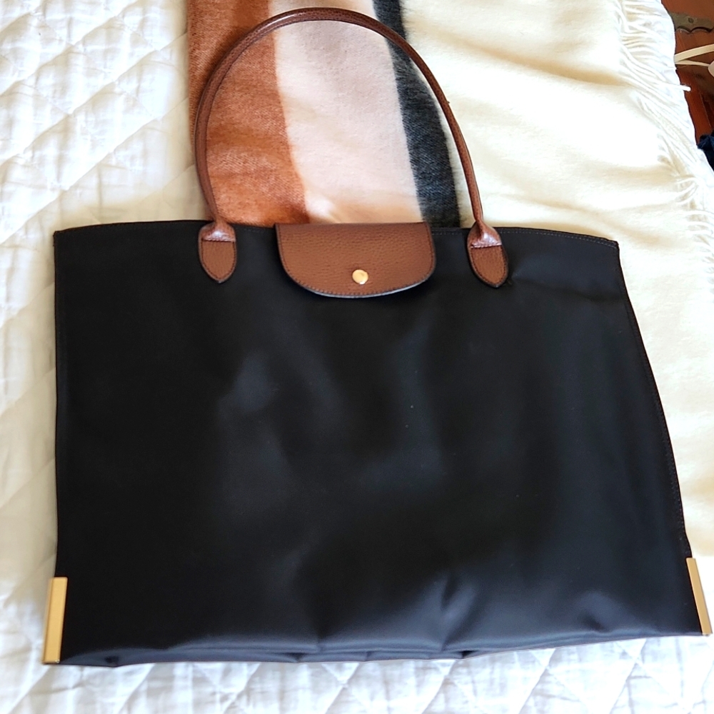 Black nylon computer bag